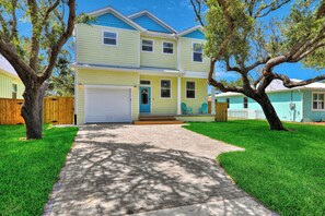 Exterior - Spacious Beach Home - Just a Block From the Ocean & the River (St. Augustine)