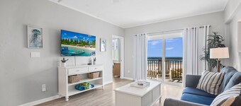 Polished Oceanfront Condo With Pool Access, Private Balcony & Washer/dryer