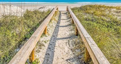 Polished Oceanfront Condo With Pool Access, Private Balcony & Washer/dryer