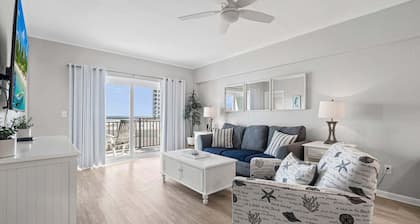 Polished Oceanfront Condo With Pool Access, Private Balcony & Washer/dryer