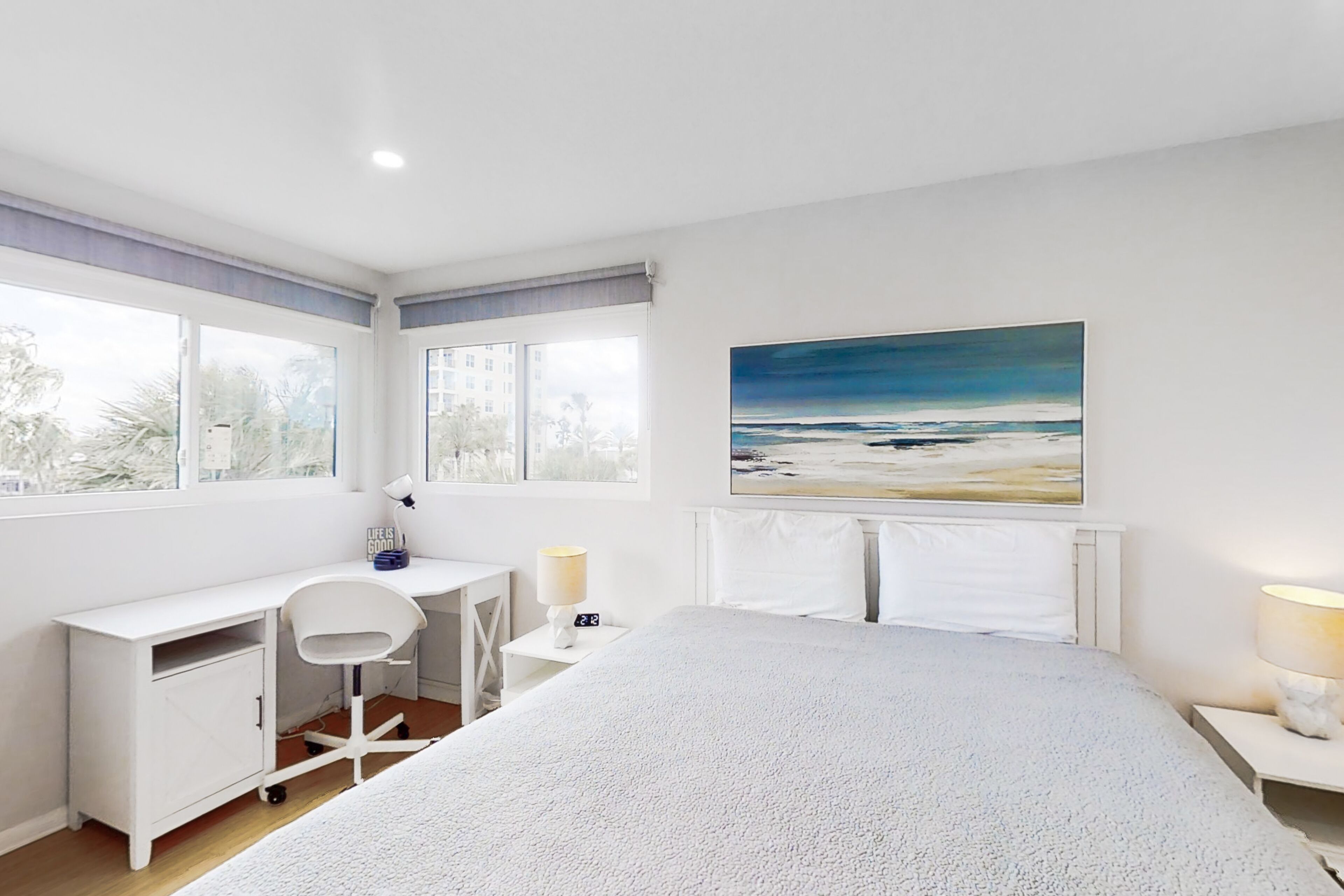 1 habitación, decoración personalizada y muebles diferentes 