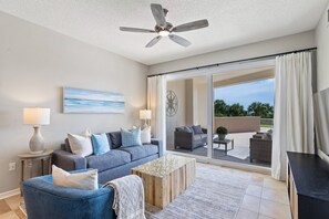 Living area - Oceanfront Condo With Large Patio, Direct Water Access, Pool, Central AC, & W/D (Palm Coast)