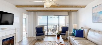 Oceanfront Condo With Private Balcony, Shared Pool and Beach Access