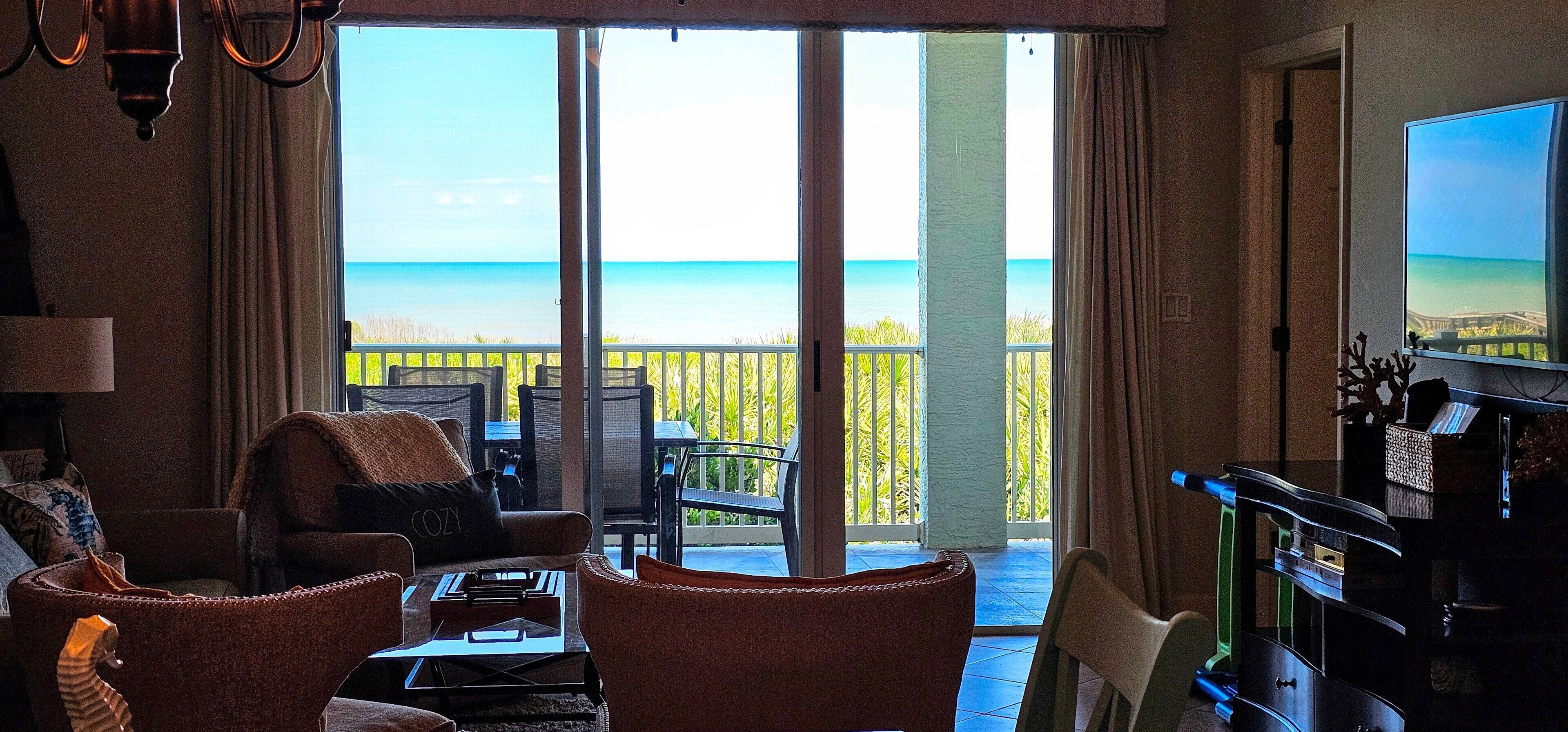 Condo, Multiple Beds, Pool Access, Ocean View (Parrots Paradise) | Living area