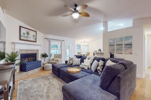 Interior - Spacious Home With Private Pool,spa, Gas Grill and Patio (Palm Coast)