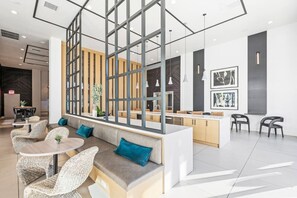 Dining - Luxe Penthouse w/ Endless Games, Amenities, and Parking! (San Diego)