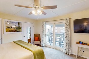 Condo, Multiple Beds, Patio, Pool View (Tarpon Retreat) - Two-story Condo With Pool, Tennis & Patio - 2 Short Blocks to the Beach (Fernandina Beach)
