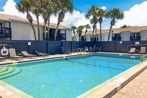 Pool - Two-story Condo With Pool, Tennis & Patio - 2 Short Blocks to the Beach (Fernandina Beach)
