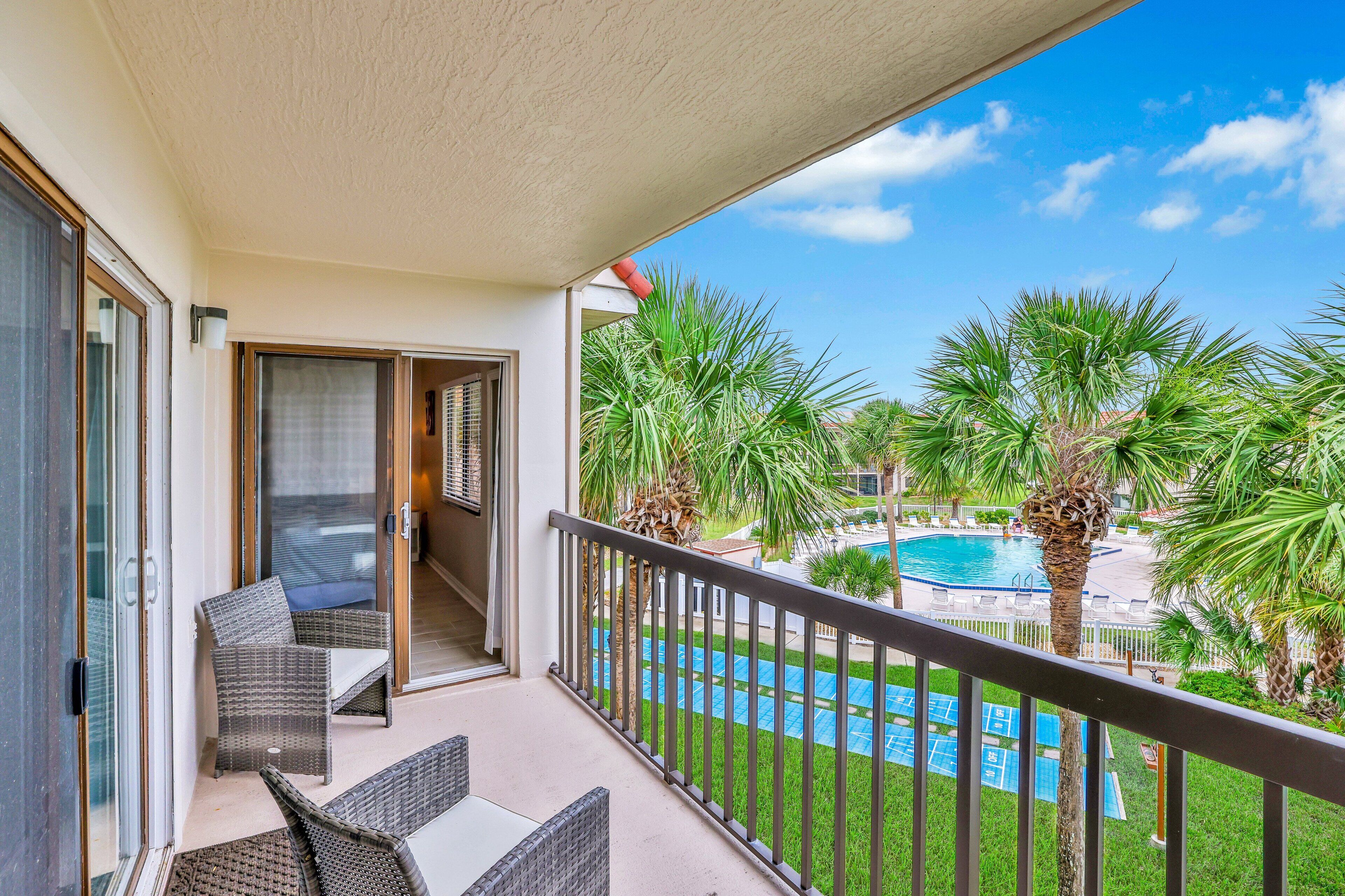 Appart'hôtel, plusieurs lits, accès piscine, vue piscine (Ocean Village Club Condo Unit #E-35) | Terrasse/Patio