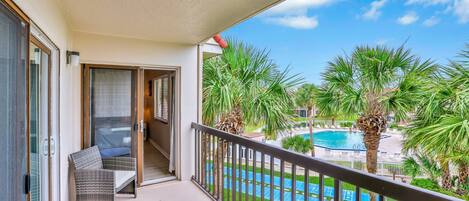 Appart'hôtel, plusieurs lits, accès piscine, vue piscine (Ocean Village Club Condo Unit #E-35) | Terrasse/Patio