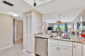 Interior - Third Floor Condo With Shared Pool, Free Wifi, Central AC, & Shared Tennis (St. Augustine)