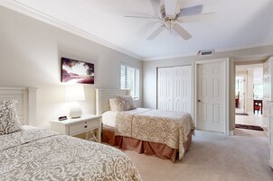 2 habitaciones, decoración personalizada y muebles diferentes 