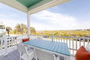 Casa, varias camas, balcón, vista al océano (Ocean Vista Paradise) | Vista desde la habitación