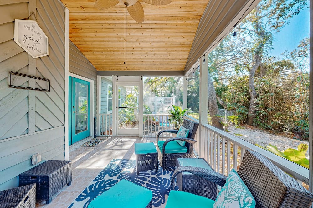 Updated Home With Great Outdoor Space - Close to the Beach - Vilano Beach, FL