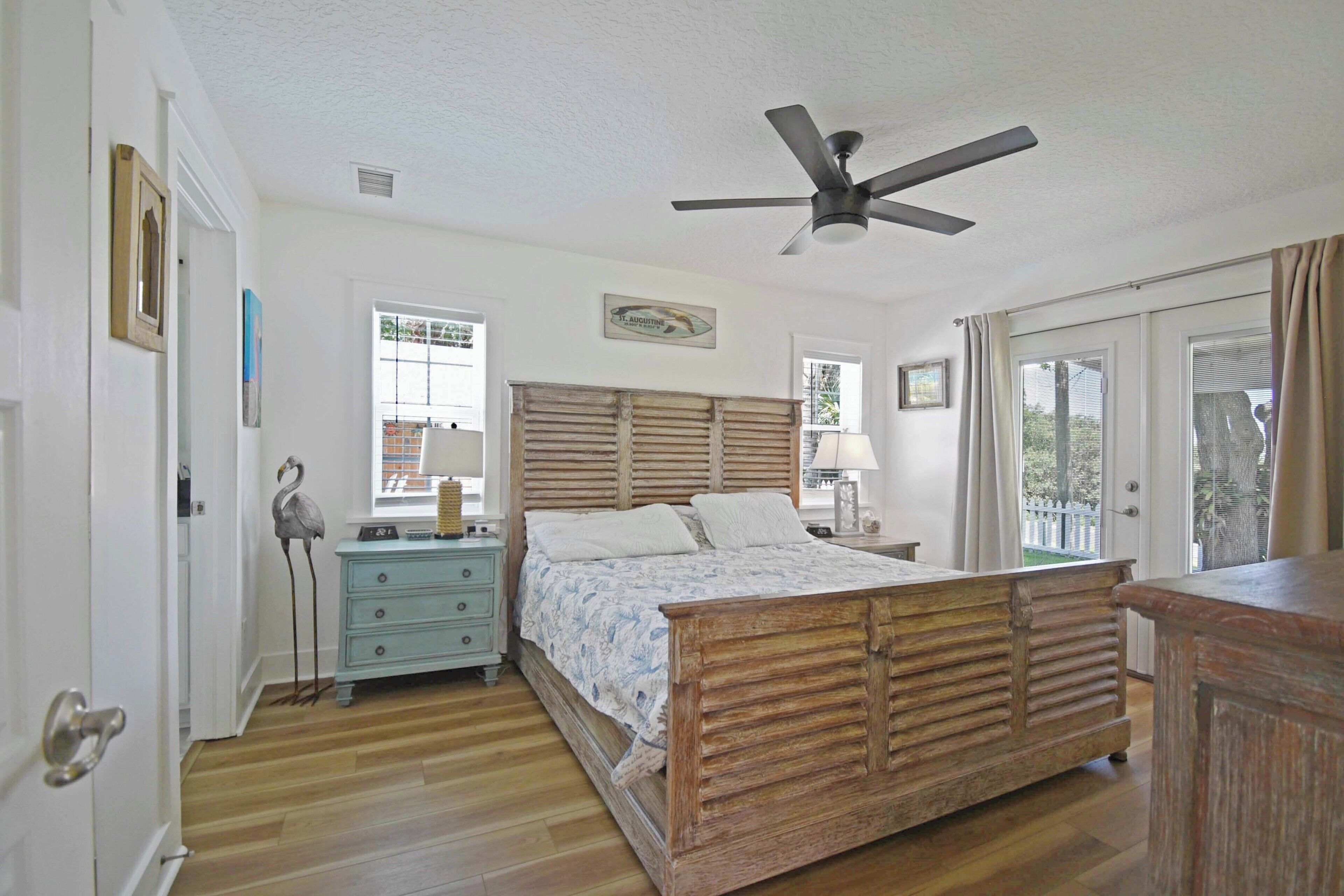 2 bedrooms, individually decorated, individually furnished, bed sheets