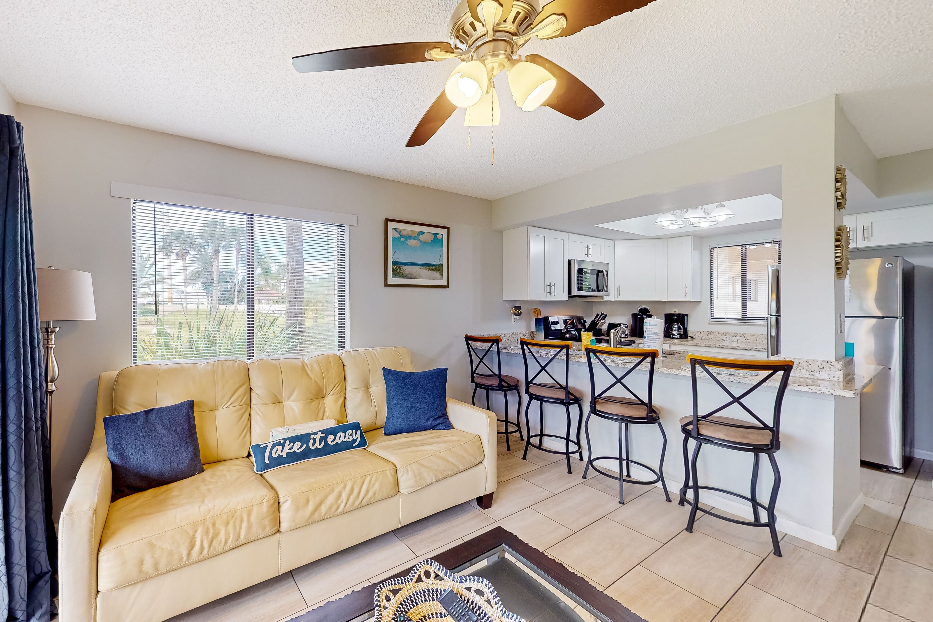 Condo, 1 Queen Bed with Sofa bed, Garden View (The Shimmering Palm) | Living area