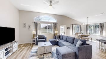 House, Multiple Beds, Pool Access, Pool View (The Barefoot Bungalow) | Living area