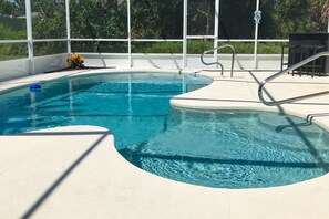 Outdoor pool - The Barefoot Bungalow House in Palm Coast With an Enclosed Pool & Grill (Palm Coast)