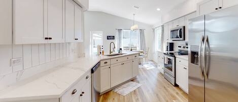 House, Multiple Beds, Pool Access, Pool View (The Barefoot Bungalow) | Private kitchen