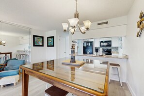 Appart'hôtel, plusieurs lits, patio, vue piscine (Cabaña Artista) | 2 chambres, décoration personnalisée, ameublement personnalisé