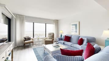 Appart'hôtel, 1 très grand lit et 1 canapé-lit, patio, vue piscine (C114 Amelia Surf and Racquet) | Coin séjour