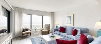 Third-floor Oceanfront Condo With Balcony, W/d, Pool & Tennis