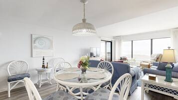 Appart'hôtel, 1 très grand lit et 1 canapé-lit, patio, vue piscine (C114 Amelia Surf and Racquet)