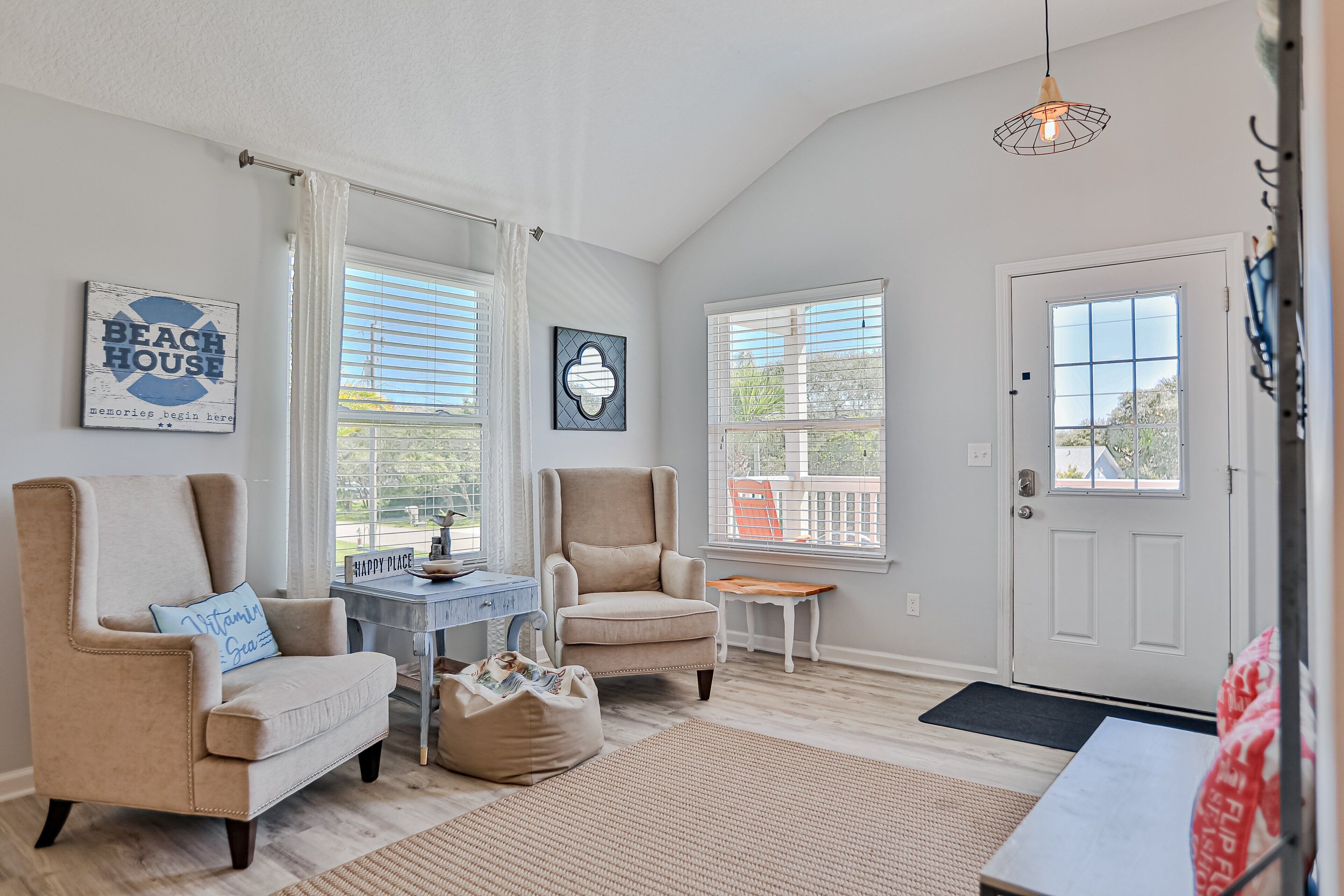 Ferienhaus, Mehrere Betten, Poolzugang, Poolblick (Dancing Dolphins and Tranquil Turtles) | Wohnbereich