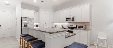 Hus, flere senger, terrasse, bassengutsikt (Summerwoods 1503) | Eget kjøkken