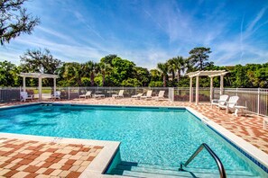 Pool - Updated Townhome Near the Ocean W/private Patio, Shared Pool, Central A/C (Fernandina Beach)