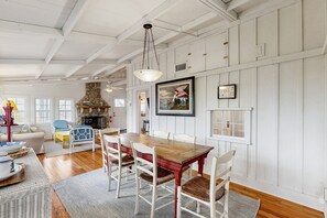 Ev, Birden Çok Yatak, Balkon, Bahçe Manzaralı (Historic Cottage at Summerhaven) | 3 yatak odası, ayrı ayrı dekore edilmiş, ayrı ayrı döşenmiş 