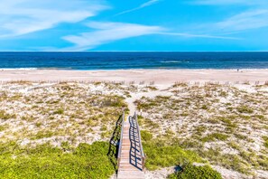 Beach nearby - Turtle Dunes Ocean Front Studio Condo on Amelia Island Plantation (Fernandina Beach)