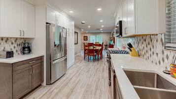 House, Multiple Beds, Patio, Garden View (Mystic Moon Hideaway) | Private kitchen