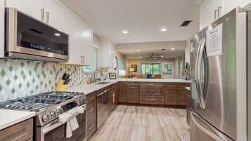 House, Multiple Beds, Patio, Garden View (Mystic Moon Hideaway) | Private kitchen