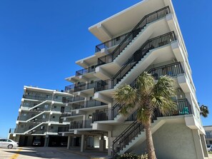 Exterior - Welcome to Sandpiper Beachfront Condo. Cozy 1-bed in JAX Beach, Perfect for Couples! Pet-friendly! (Jacksonville Beach)