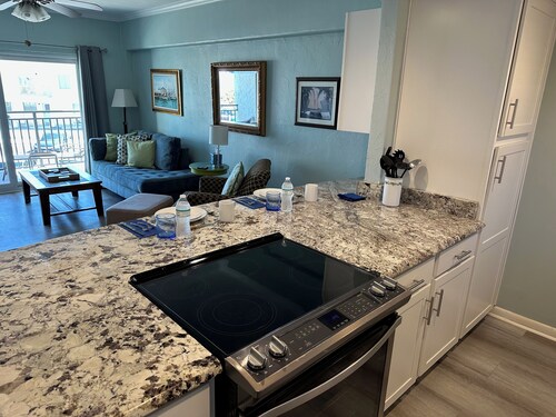Welcome to Sandpiper Beachfront Condo. Cozy 1-bed in JAX Beach, Perfect for Couples! Pet-friendly!