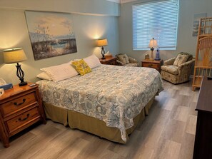 Condo, 1 King Bed, Pool Access, Ocean View (Sandpiper Beachfront Condo ) - Welcome to Sandpiper Beachfront Condo. Cozy 1-bed in JAX Beach, Perfect for Couples! Pet-friendly! (Jacksonville Beach)