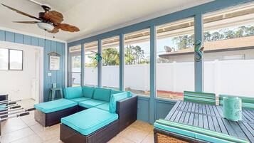 Huis, Meerdere bedden, terras, uitzicht op tuin (Bradmore Casitas A & B) | Uitzicht vanuit de kamer