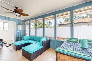 Huis, Meerdere bedden, terras, uitzicht op tuin (Bradmore Casitas A & B) | Uitzicht vanuit de kamer