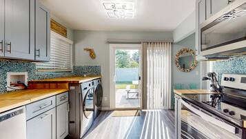 Huis, Meerdere bedden, terras, uitzicht op tuin (Bradmore Casitas A & B) | Privékeuken