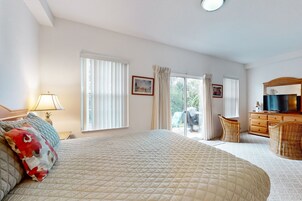 Condo, Multiple Beds, Pool Access, Pool View (Palm Harbor Hideaway) | 3 bedrooms, individually decorated, individually furnished