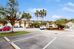 Exterior - Spacious Townhome With Shared Pool Near Golf, Marinas, & Restaurants (Palm Coast)