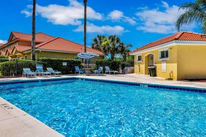 Pool - Spacious Townhome With Shared Pool Near Golf, Marinas, & Restaurants (Palm Coast)