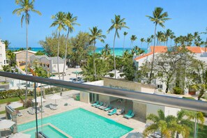 Pool - Sea Views & Steps to the Ocean - Modern 3BR (Punta Cana)