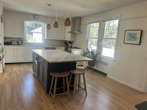 Private kitchen - Historic 4-bed house in fabulous East Side Providence, steps from Brown Stadium (Providence)