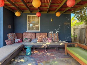 Property grounds - World Cup–LA Home • 3BR • 2BA • Parking • Wi-Fi (Los Angeles)