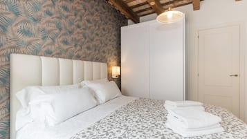 1 多间卧室、熨斗/熨衣板、WiFi、床单