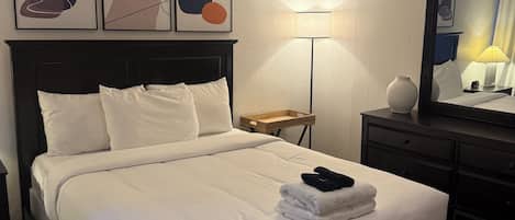 2 bedrooms, iron/ironing board, Internet, bed sheets