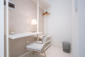 Comfort Double Room | Interior - Primavera House - Sakura (Faro)