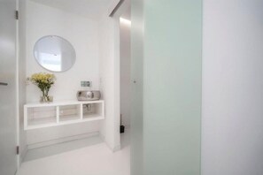 Comfort Double Room | Interior - Primavera House - Sakura (Faro)